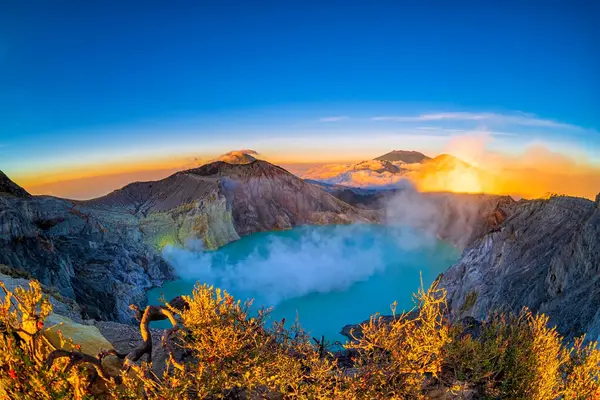 Pemandangan Kawah Ijen